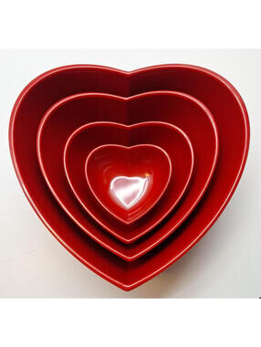 Zak Designs Red Melamine Heart Shaped Nesting Serving Mixing Bowls Set of 4